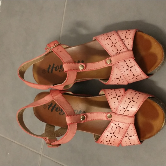 Sandal - Picture 4 of 5